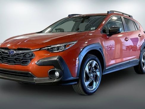 Used 2025 Subaru Crosstrek 2.5i Limited AWD/4WD image 3