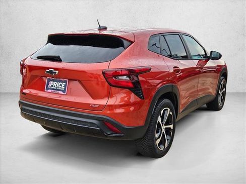 Used 2024 Chevrolet Trax RS w/ Driver Confidence Package image 5