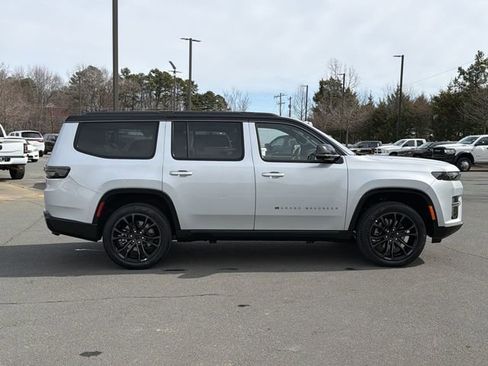 New 2026 Jeep Grand Wagoneer Summit w/ Premium Group III AWD/4WD image 13