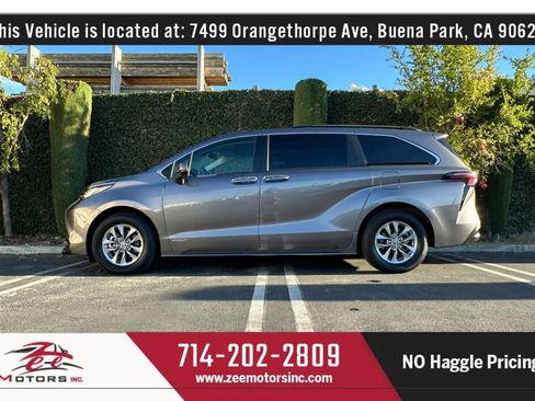 Used 2021 Toyota Sienna LE w/ LE Plus Package FWD image 11
