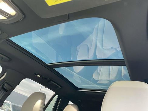 Used 2025 Volvo XC90 T8 Ultra image 9