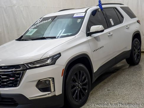 Used 2023 Chevrolet Traverse RS AWD/4WD image 4