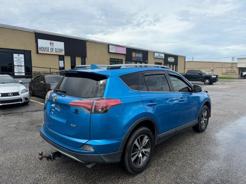 Used 2017 Toyota RAV4 XLE FWD image 5