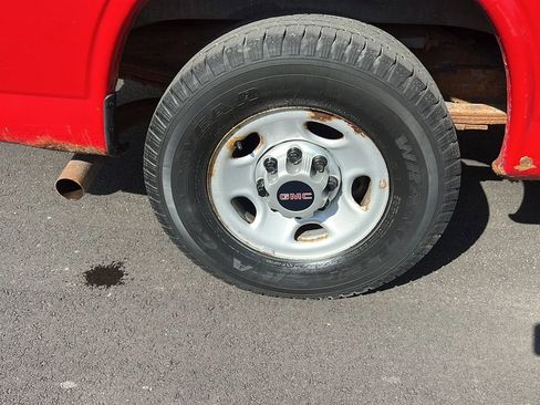 Used 2014 GMC Savana 2500 image 30