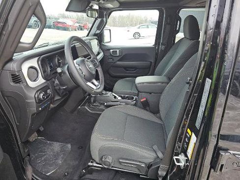 Used 2025 Jeep Wrangler Unlimited Rubicon 4xe w/ Safety Group image 15