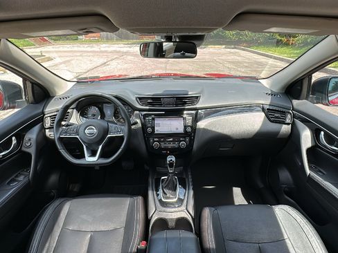 Certified 2018 Nissan Rogue Sport SL w/ SL Premium Package AWD/4WD image 27