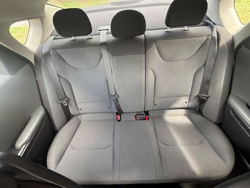 Used 2025 Kia K4 FWD image 33