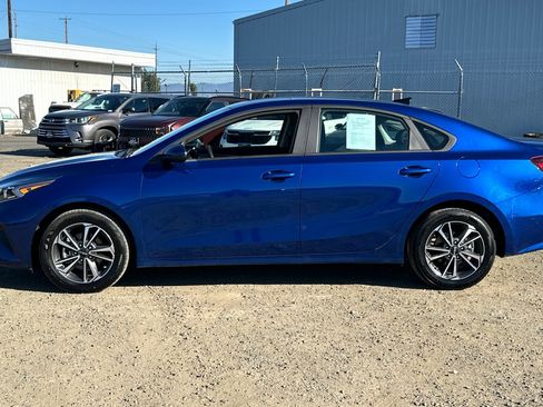 Used 2024 Kia Forte LXS FWD image 8