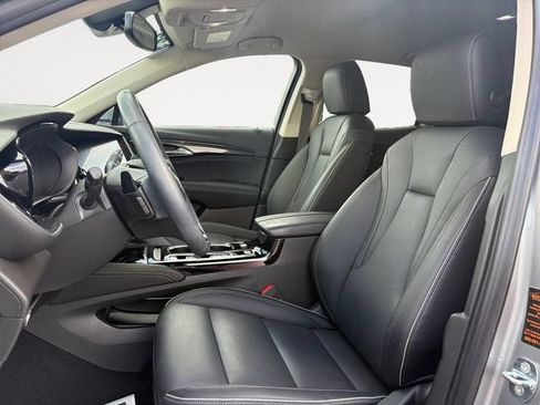 Used 2023 Buick Envision Essence FWD image 9