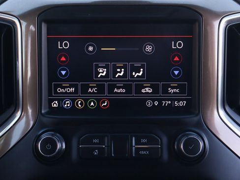 Used 2021 Chevrolet Silverado 1500 High Country w/ Technology Package image 33