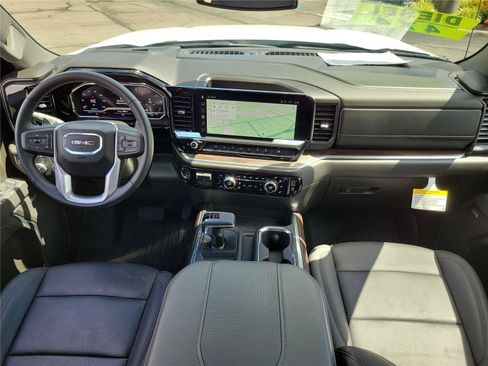 Used 2025 GMC Sierra 1500 SLT w/ SLT Premium Plus Package AWD/4WD image 9