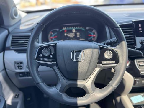 Used 2022 Honda Pilot Touring image 18