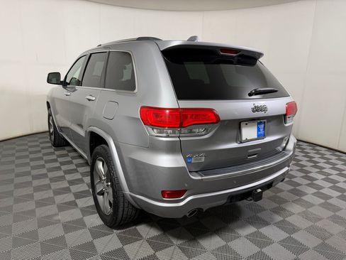 Used 2016 Jeep Grand Cherokee Overland w/ Advanced Technology Group AWD/4WD image 2