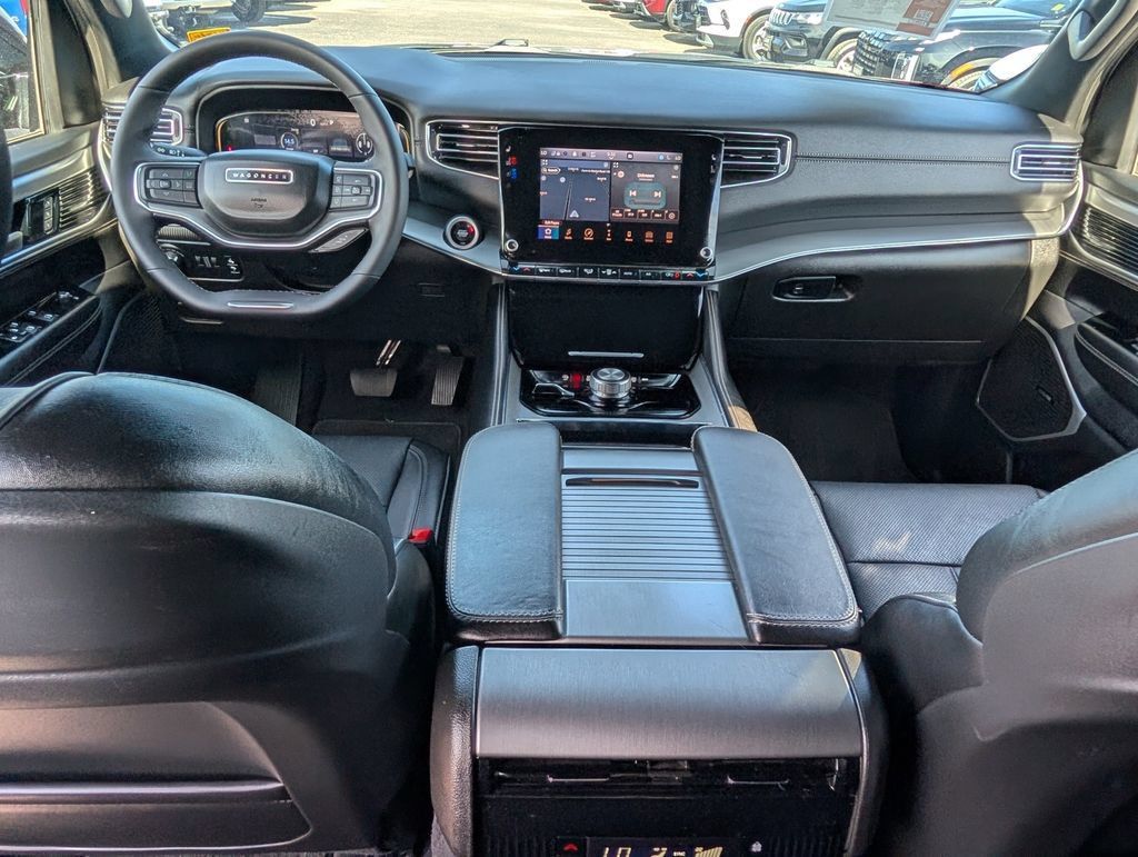 Used 2023 Jeep Wagoneer Series II AWD/4WD image 20