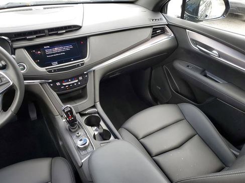 Certified 2022 Cadillac XT5 Luxury image 38