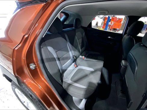 Used 2021 Chevrolet TrailBlazer LS image 21