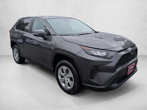 Certified 2022 Toyota RAV4 LE AWD/4WD image 3