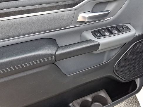 Used 2019 RAM 1500 Big Horn AWD/4WD image 12