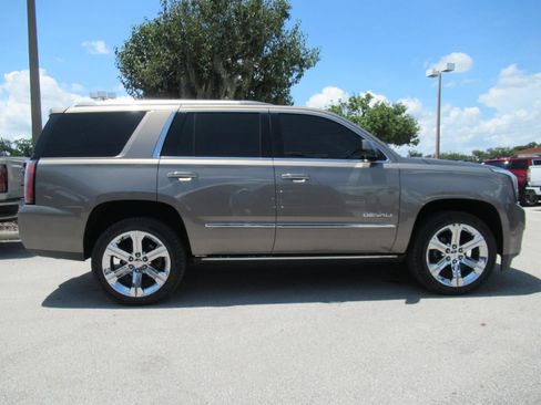 Used 2019 GMC Yukon Denali w/ Denali Ultimate Package RWD image 2