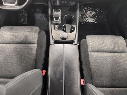 Used 2025 Nissan Rogue SV AWD/4WD image 16