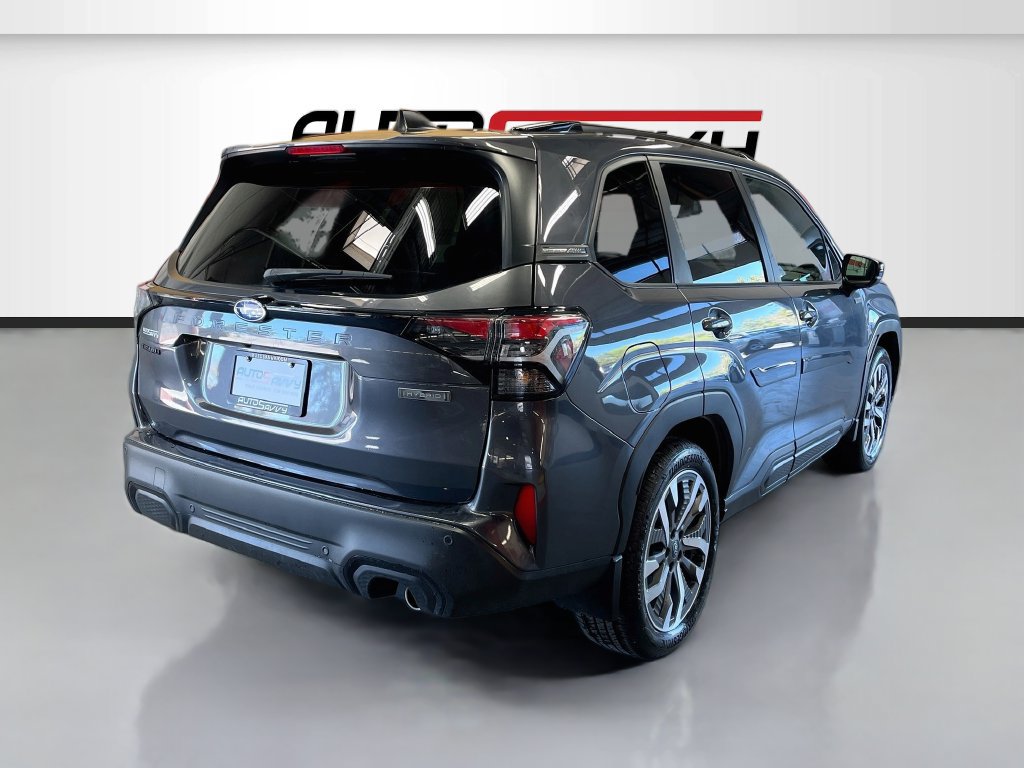 Used 2025 Subaru Forester Touring AWD/4WD image 7