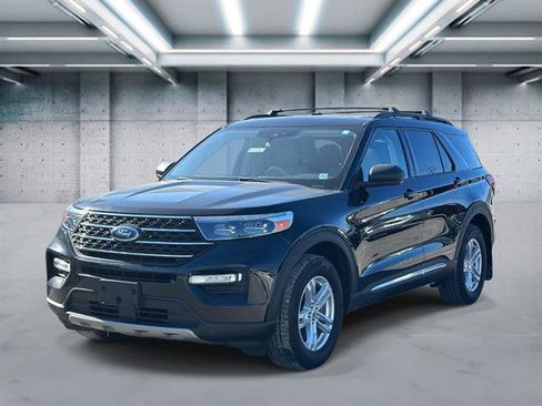 Used 2020 Ford Explorer XLT w/ Equipment Group 202A AWD/4WD image 23
