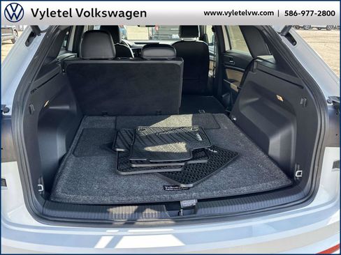 Certified 2023 Volkswagen Atlas Cross Sport SE image 11