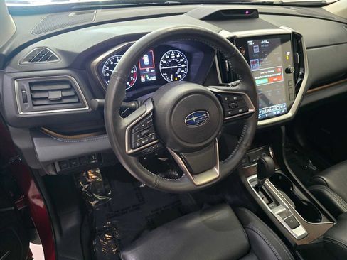 Used 2024 Subaru Ascent Touring AWD/4WD image 2