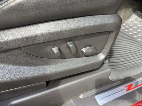 Used 2018 Chevrolet Silverado 1500 LTZ Z71 image 18