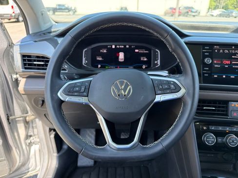 Used 2023 Volkswagen Taos SEL AWD/4WD image 14