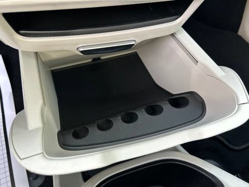 Used 2024 Chrysler Pacifica Limited FWD image 31