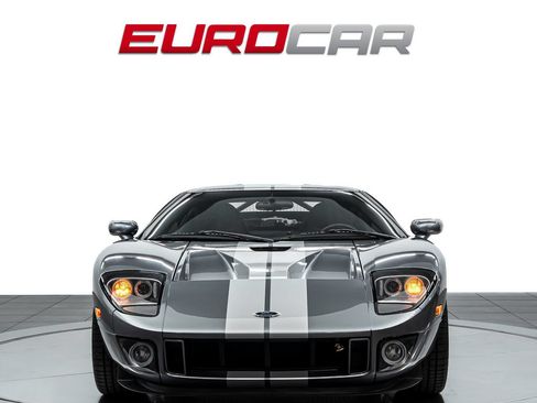 Used 2006 Ford GT RWD image 8