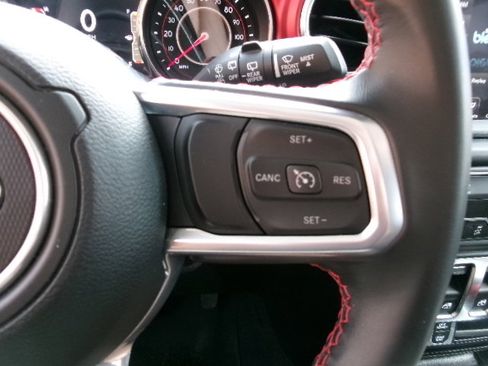 Used 2022 Jeep Wrangler Rubicon image 18