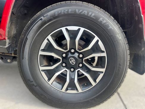 Used 2020 Toyota 4Runner SR5 Premium image 14