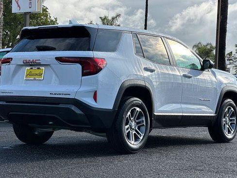 New 2026 GMC Terrain Elevation FWD image 4