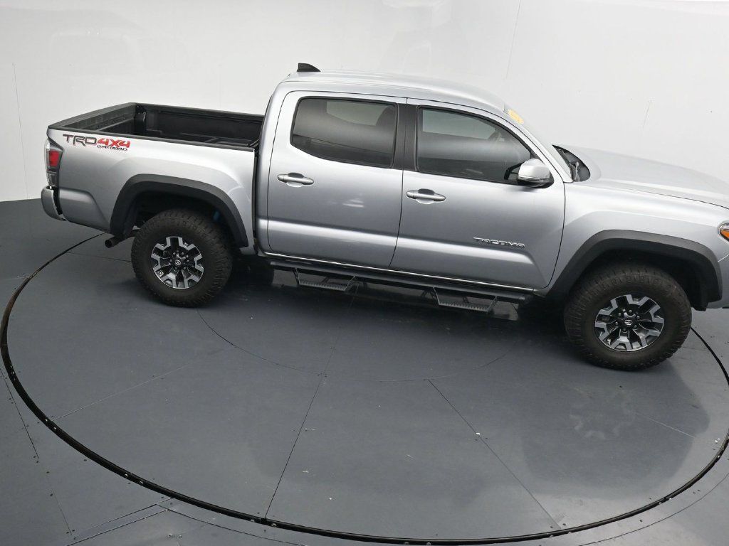Used 2023 Toyota Tacoma TRD Off-Road w/ Technology Package AWD/4WD image 31