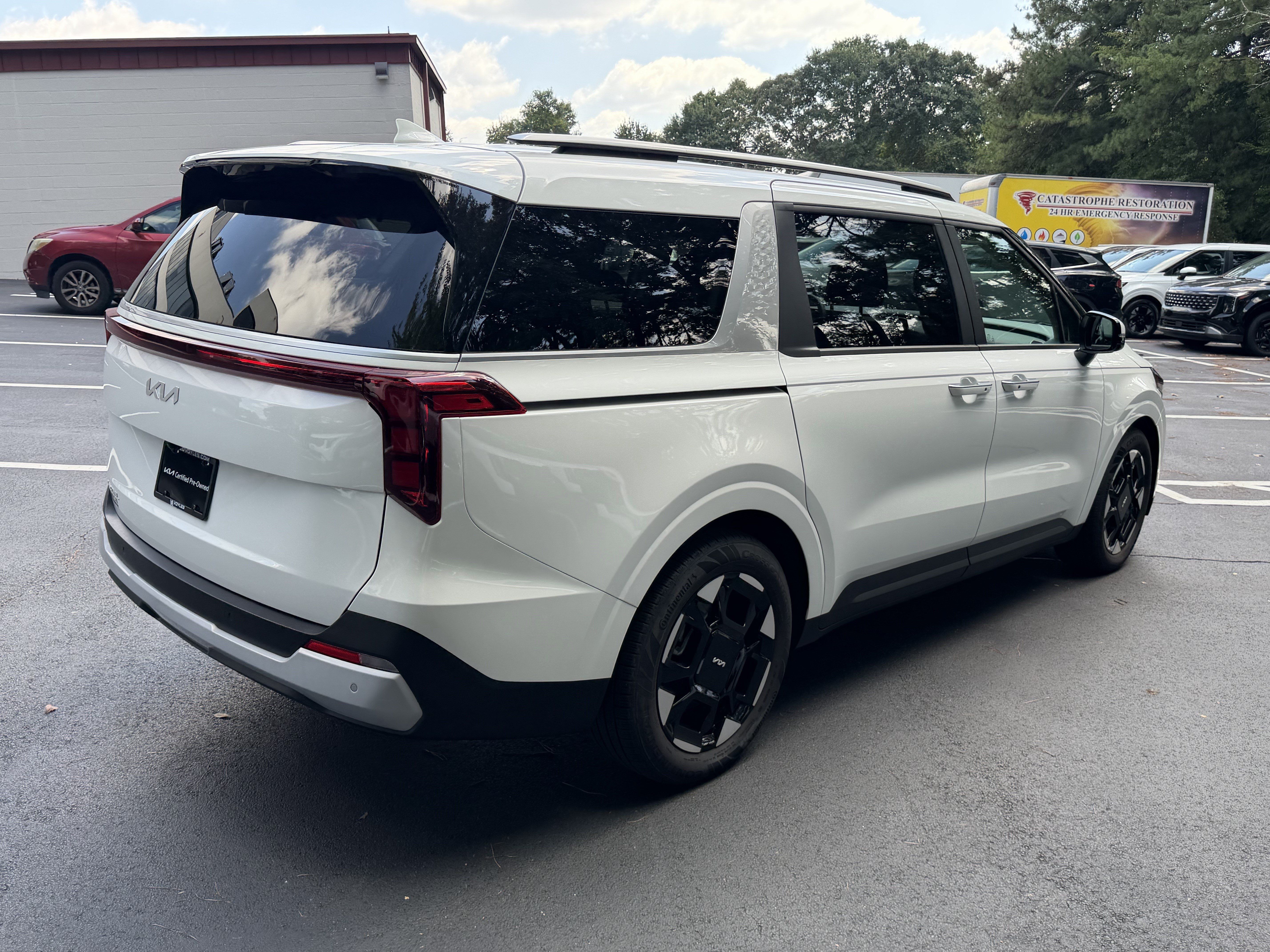Certified 2026 Kia Carnival EX FWD image 7