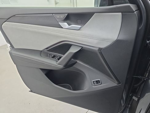 New 2026 Volkswagen Tiguan SE R-Line FWD image 25