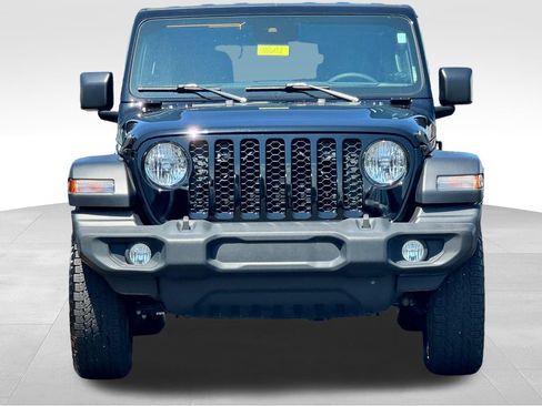 Used 2024 Jeep Wrangler Unlimited Sport AWD/4WD image 2