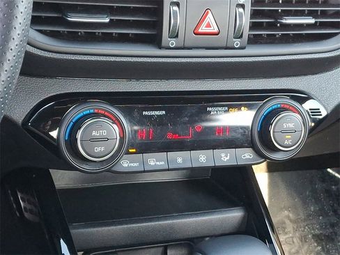 Certified 2023 Kia Forte GT-Line image 15