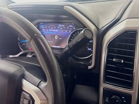Used 2019 Ford F350 Lariat AWD/4WD image 21