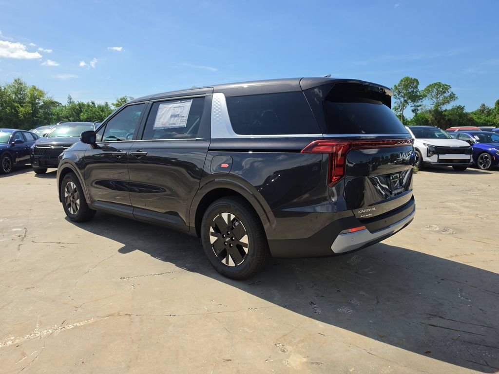 New 2027 Kia Carnival LXS FWD image 6