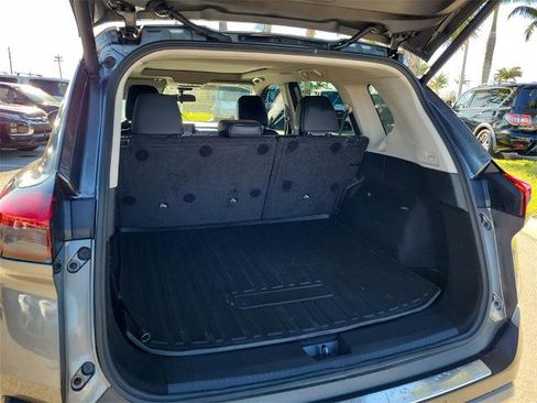 Certified 2022 Nissan Rogue SV w/ SV Premium Package image 14