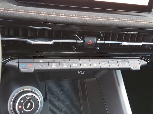 New 2025 Alfa Romeo Tonale image 12