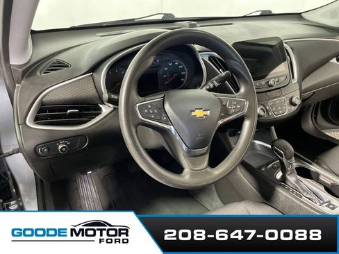 Used 2024 Chevrolet Malibu LT FWD image 8