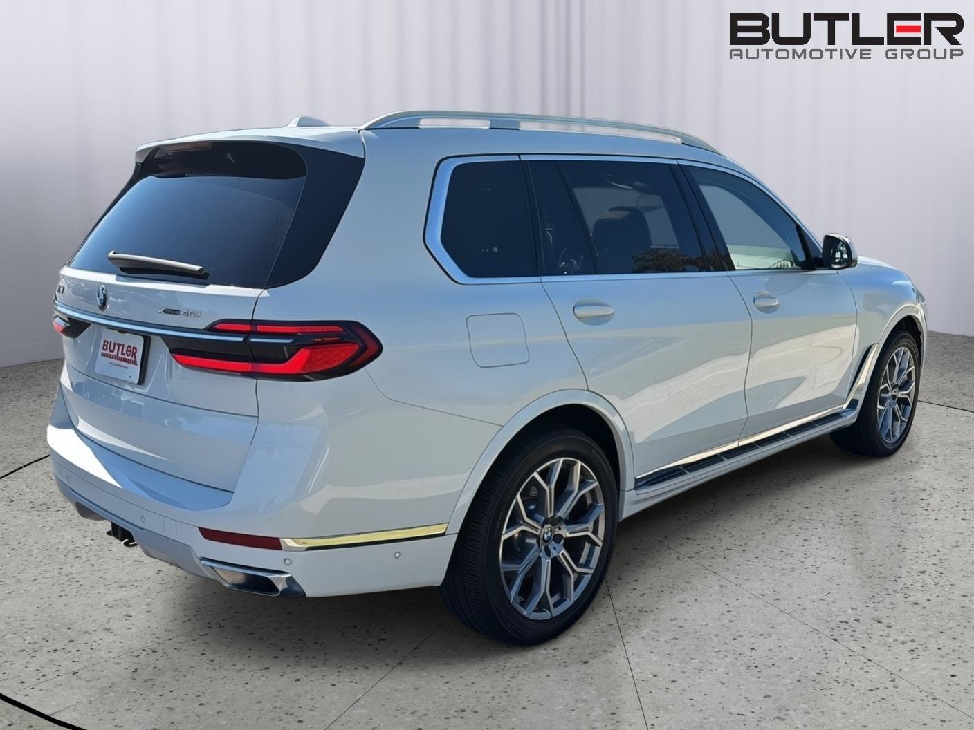 Used 2024 BMW X7 xDrive40i w/ Premium Package AWD/4WD image 6