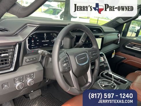 Used 2026 GMC Sierra 3500 Denali Ultimate AWD/4WD image 8