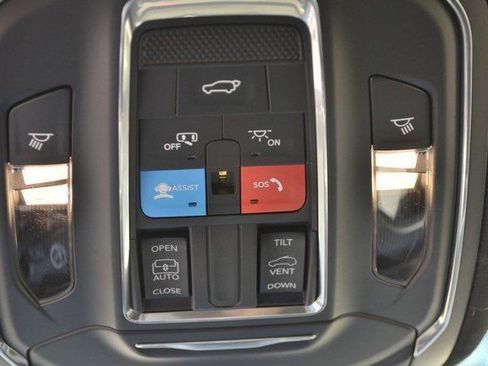 New 2025 Jeep Grand Cherokee L Laredo w/ Luxury Tech Group I image 34