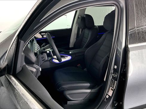 New 2026 Mercedes-Benz GLS 450 4MATIC image 14