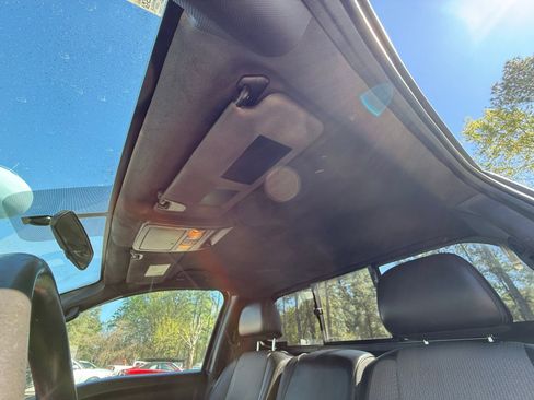 Used 2017 Nissan Titan S image 40